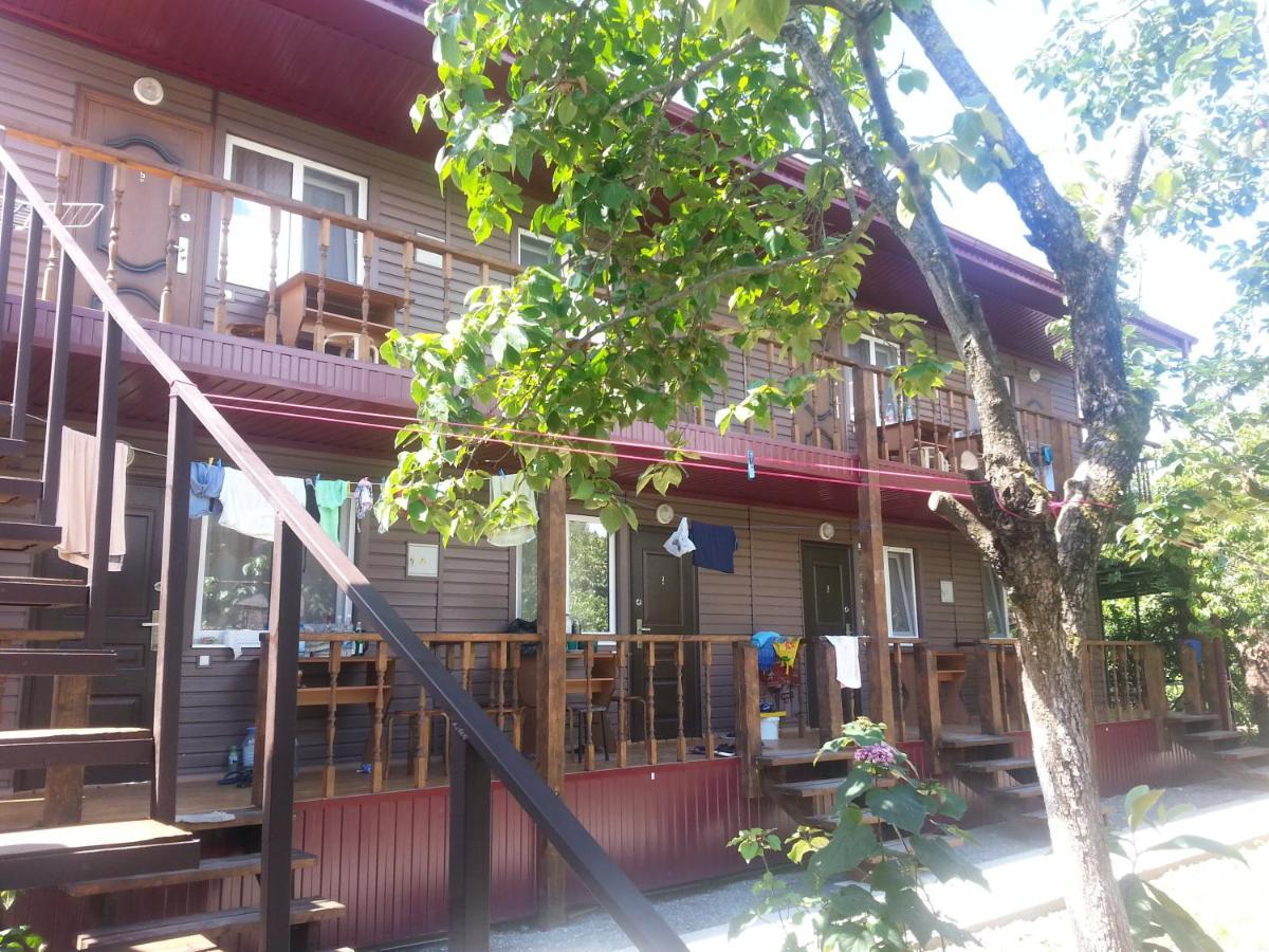 Guest House Yuzhnaya Palmira Pizunda Luaran gambar
